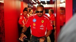 Ferrari - Hamilton magyarázkodik Miamiban: „A szoftver miatt veszítek a célegyenesben”