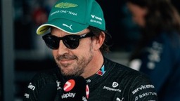Aston Martin - Elege lett a kritikákból, spanyol tévécsatornát bojkottál Fernando Alonso
