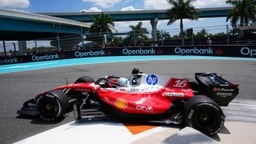 Ferrari - Biztató rajt Miamiban: 77 körrel és erős köridőkkel indított a Ferrari