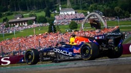 Red Bull Racing - Elszalasztott győzelem? Megkérdőjelezték Verstappen stratégiáját az Osztrák Nagydíjon