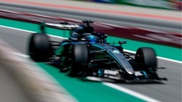 Mercedes - Elkerülhetetlen a motorbüntetés a Mercedesnél, a Ferrari közben már ott van rajtuk