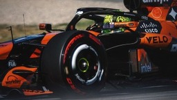 McLaren - Norris nyerte a barcelonai FP2-t, hárman is egy tizeden belül zártak