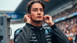 Mercedes - Reagálnia kellett Russellnek a sorra felbukkanó Mercedeses pletykákra