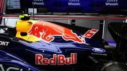 Red Bull Racing - Zseniális kiskapuval játszotta ki a szabályokat a Red Bull