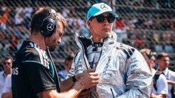 Mercedes - Russell figyelmeztette a Mercedest üldöző riválisokat