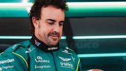 Aston Martin - Kéthónapos fiával gokartozott Fernando Alonso