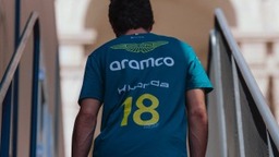Aston Martin - Lance Stroll balhéba keveredett egy pályabíróval a kiesése után Bakuban