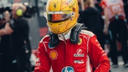 Ferrari - Ezzel az előzéssel oktatta Hamilton Hadjart Malajziában - videón a jelenet