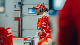 Ferrari - Videón Hamilton újabb véleményes jelenete – már nagyon idegesek rá