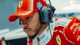 Ferrari - Hamilton simán kikapott Leclerc-től Bakuban, nem érti, mi történt