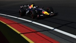 Red Bull Racing - Verstappen hiába dühös, megnyerheti a Spanyol Nagydíjat vasárnap