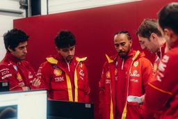Ferrari - Ralf Schumacher szerint Leclerc-nek sürgősen segítségre van szüksége Hamilton ellen