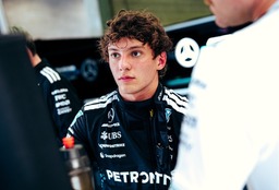 Mercedes - Marco Antonelli szerint túl korai Verstappenhez mérni fiát