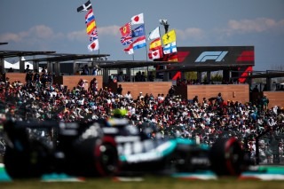 Kettős Mercedes-vezetés és meglepetés-McLaren a Japán Nagydíj első szabadedzésén