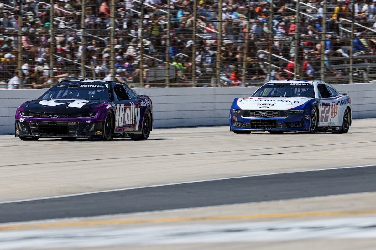 27 különböző versenyző vezetett a NASCAR Talladega futamán