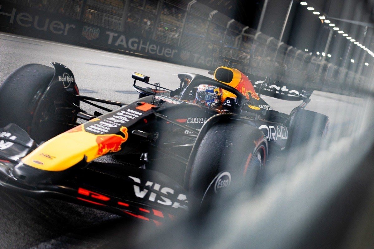  és  - Végre megoldotta a Red Bull a pattogásást Szingapúrban?