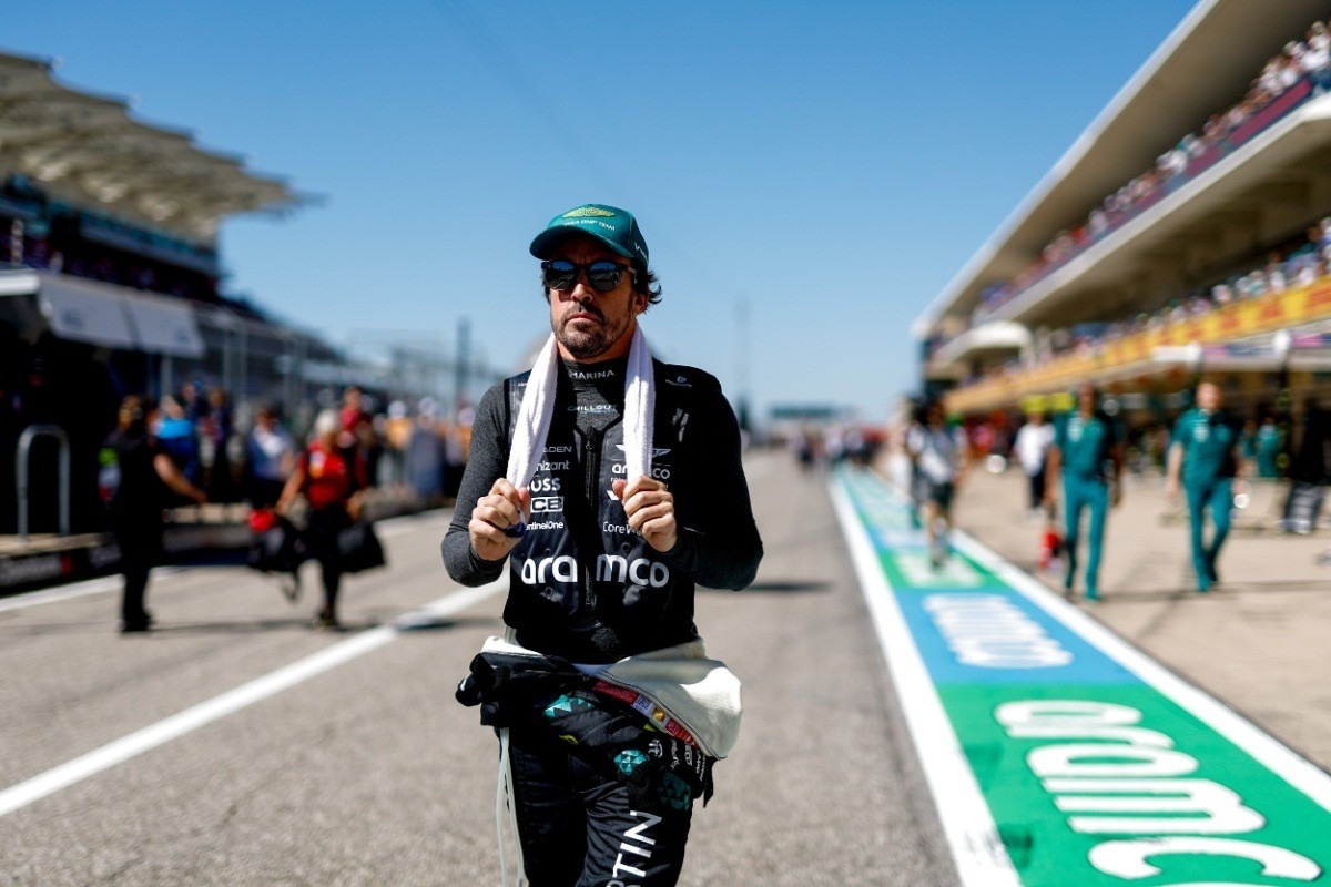 és  - Alonso óvatosságra int Verstappen világbajnoki esélyeivel kapcsolatban