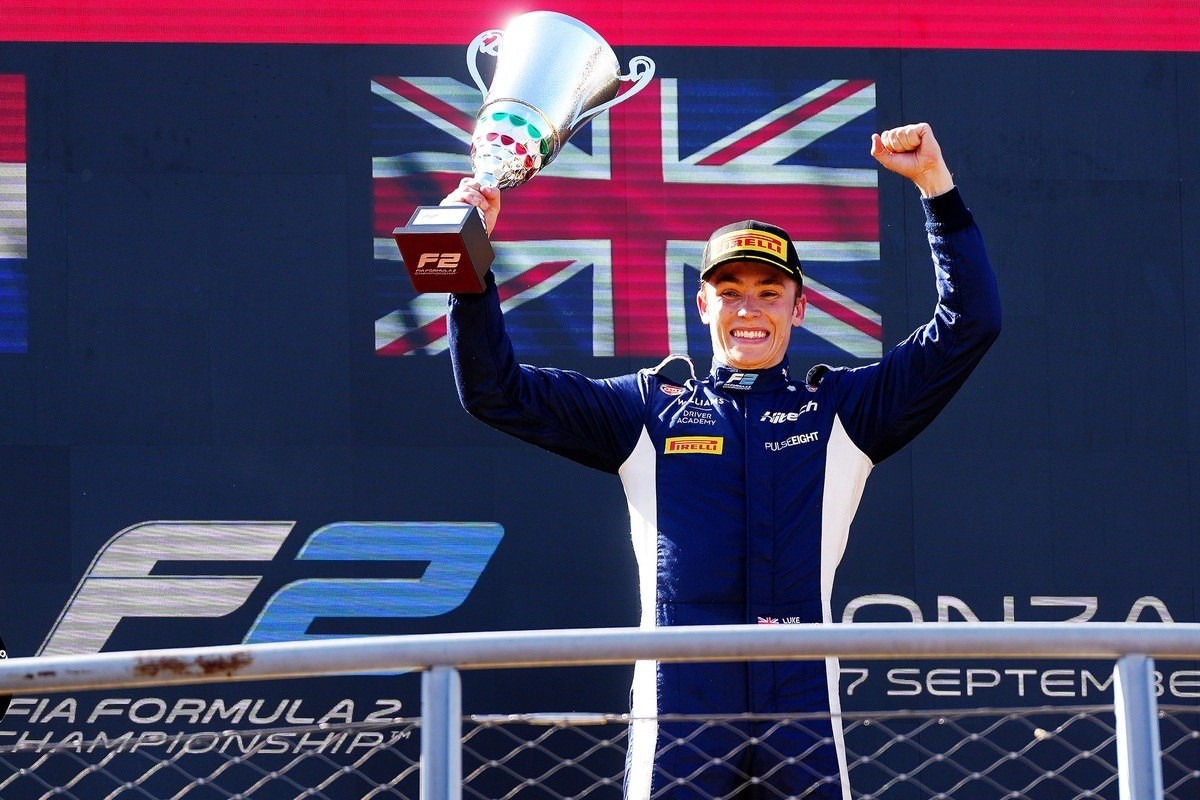 Újra F1-es autóval körözhet a Williams fiatal tehetsége