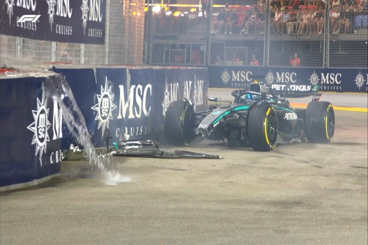  - Videó: Russell falba tette a Mercedes, piros zászló Szingapúrban!