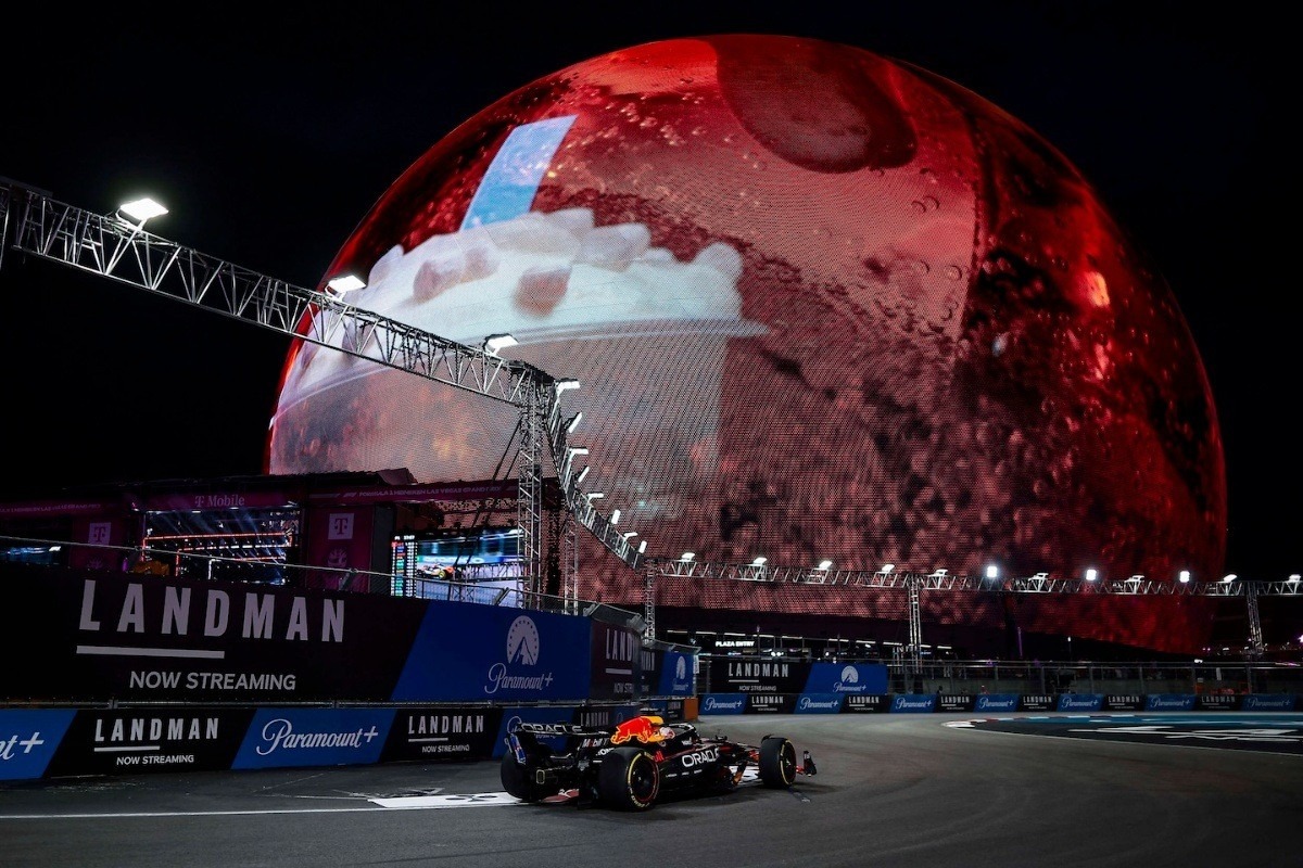 ÉLŐ F1-ES KÖZVETÍTÉS: Las Vegas-i Nagydíj - Második szabadedzés (LIVE)