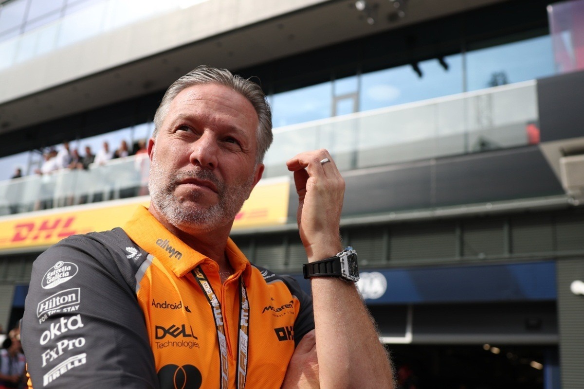  - Zak Brown tovább szítja a tüzet - "Retteg a Red Bull attól, hogy elveszítik Verstappent"