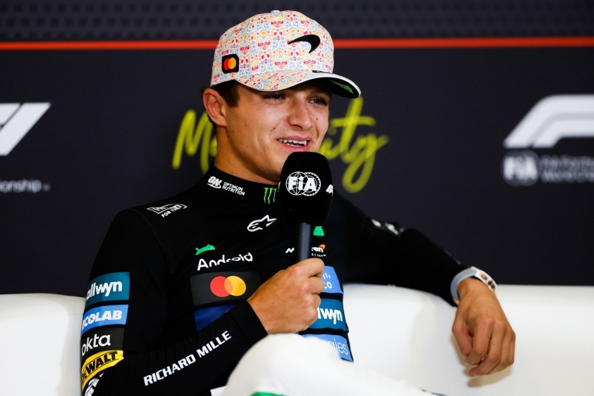  és  - Egy másik versenyzőnek öltözött be Lando Norris Halloweenre! (képek)