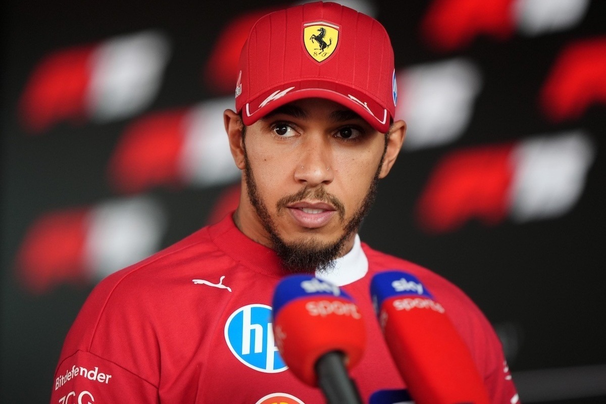 és - Corriere della Sera: Elkann üzenete leginkább Hamiltonnak szólt
