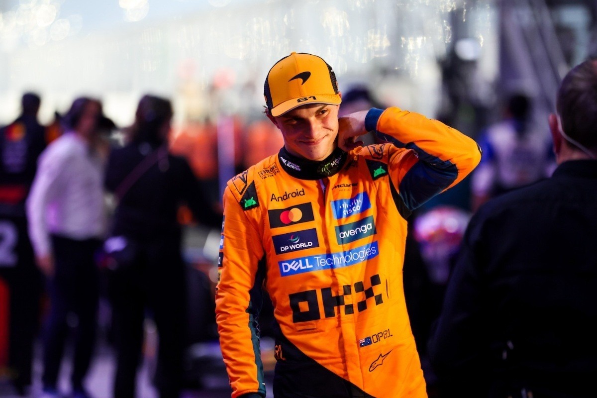  és  - Piastri nehezen találja a szavakat a McLaren hibája után