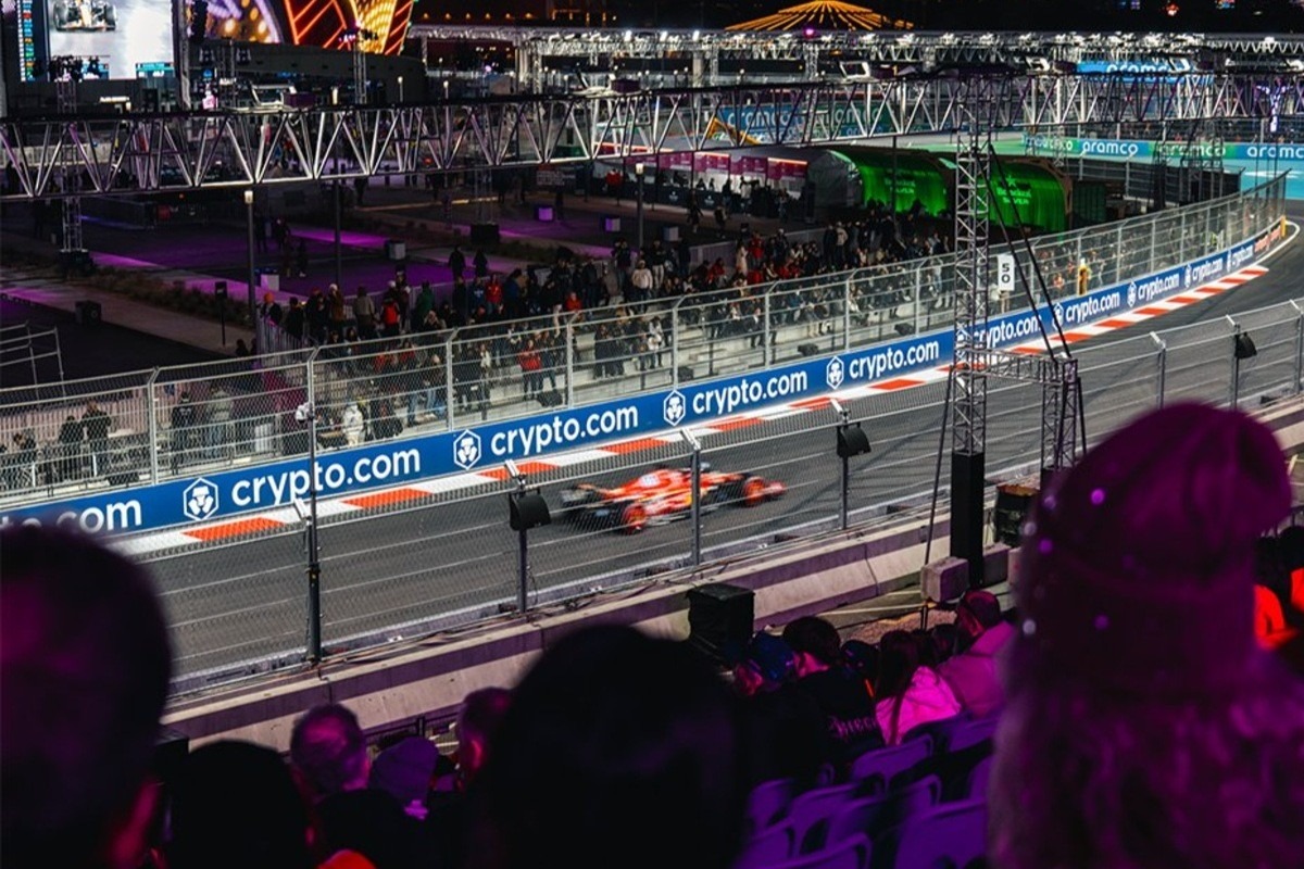  és  - A bukmékerek szerint Verstappen indulhat a legjobb eséllyel Las Vegasban