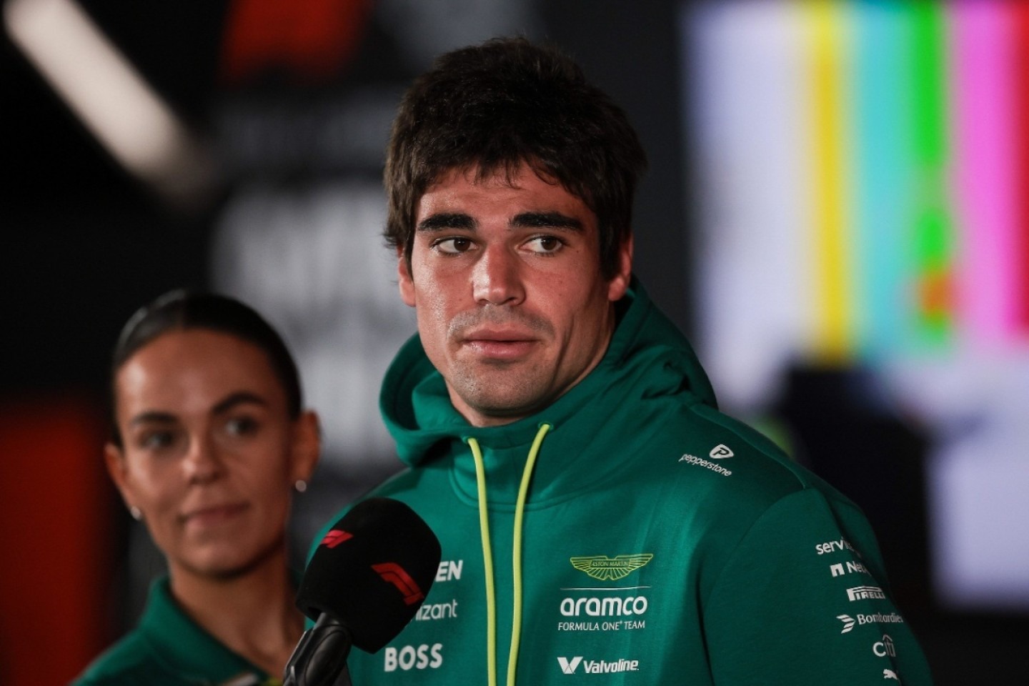  és  - Négy versenyző számára is utólag osztott ki büntetést az FIA