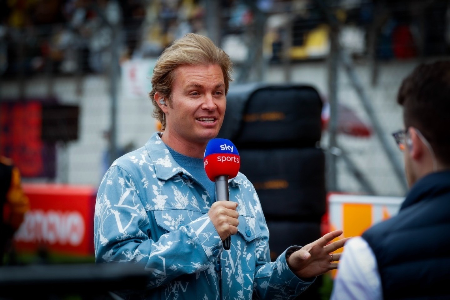 és - Rosberg kiakadt Zak Brown Piastri felé intézett rádióüzenetén - "Egy kis empátia jól jött volna"