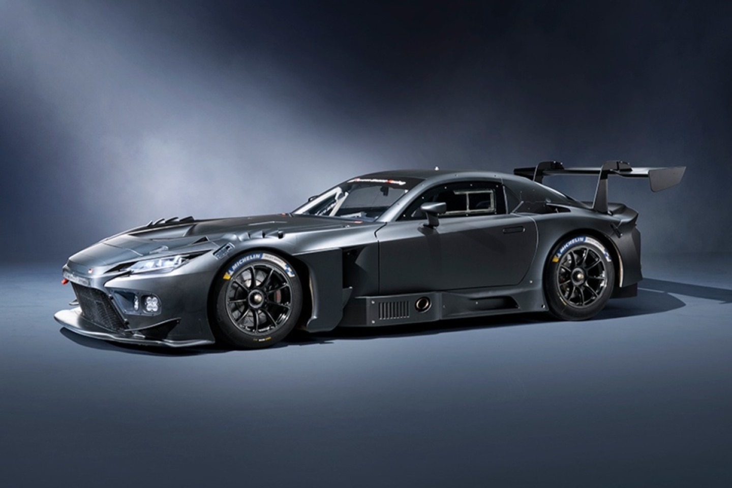 Tekintélytparancsoló lett a Toyota új GT3-as versenyautója