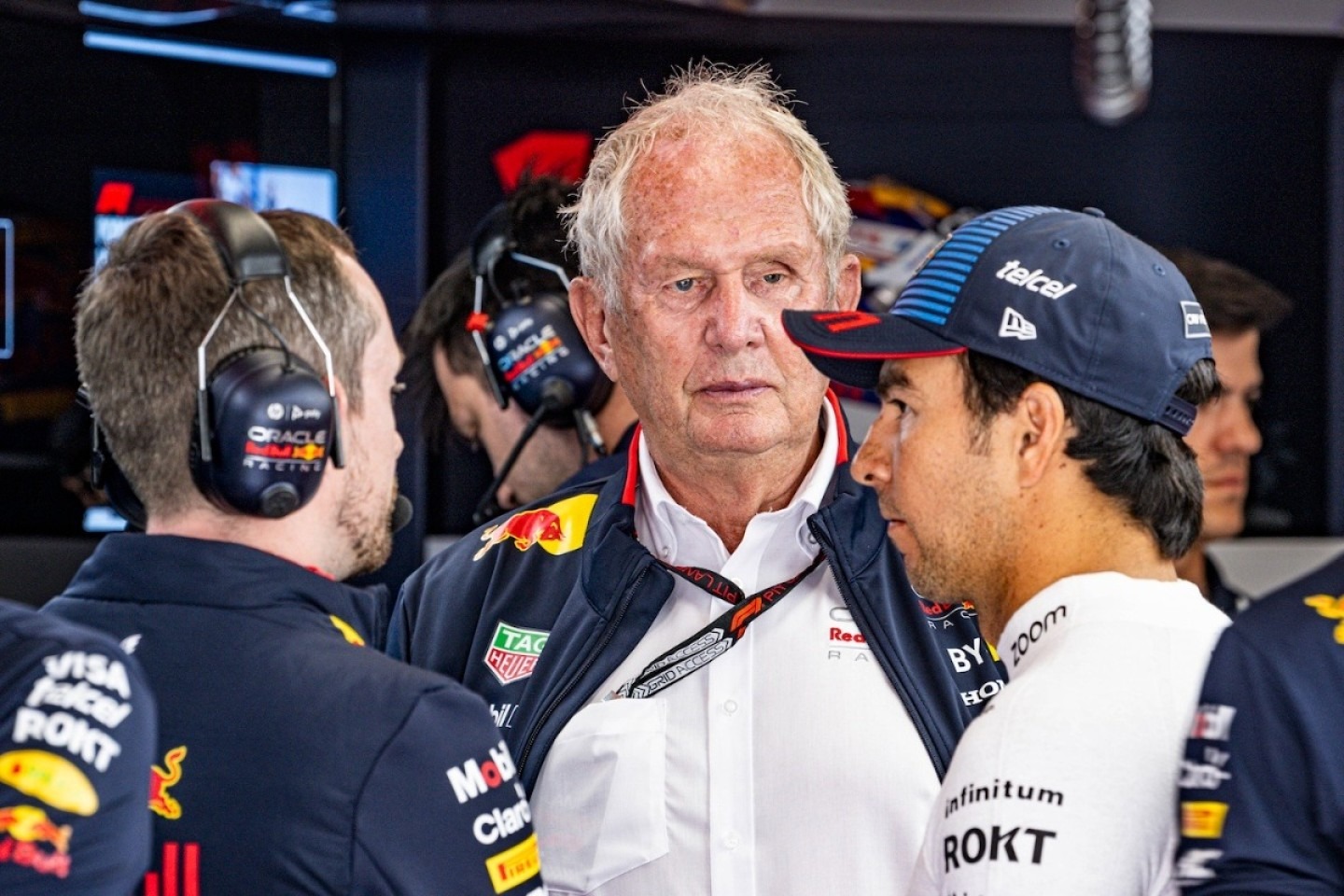 és  - Helmut Marko visszavágott Sergio Pérez Red Bullt bíráló szavaira