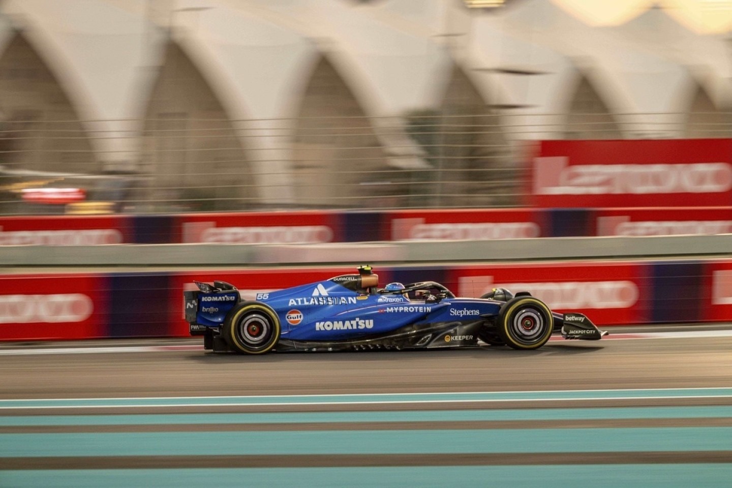 A korábbi F1-es stratéga elmondta, mi lehet a Williams „mentsvára” a kihagyott teszt után