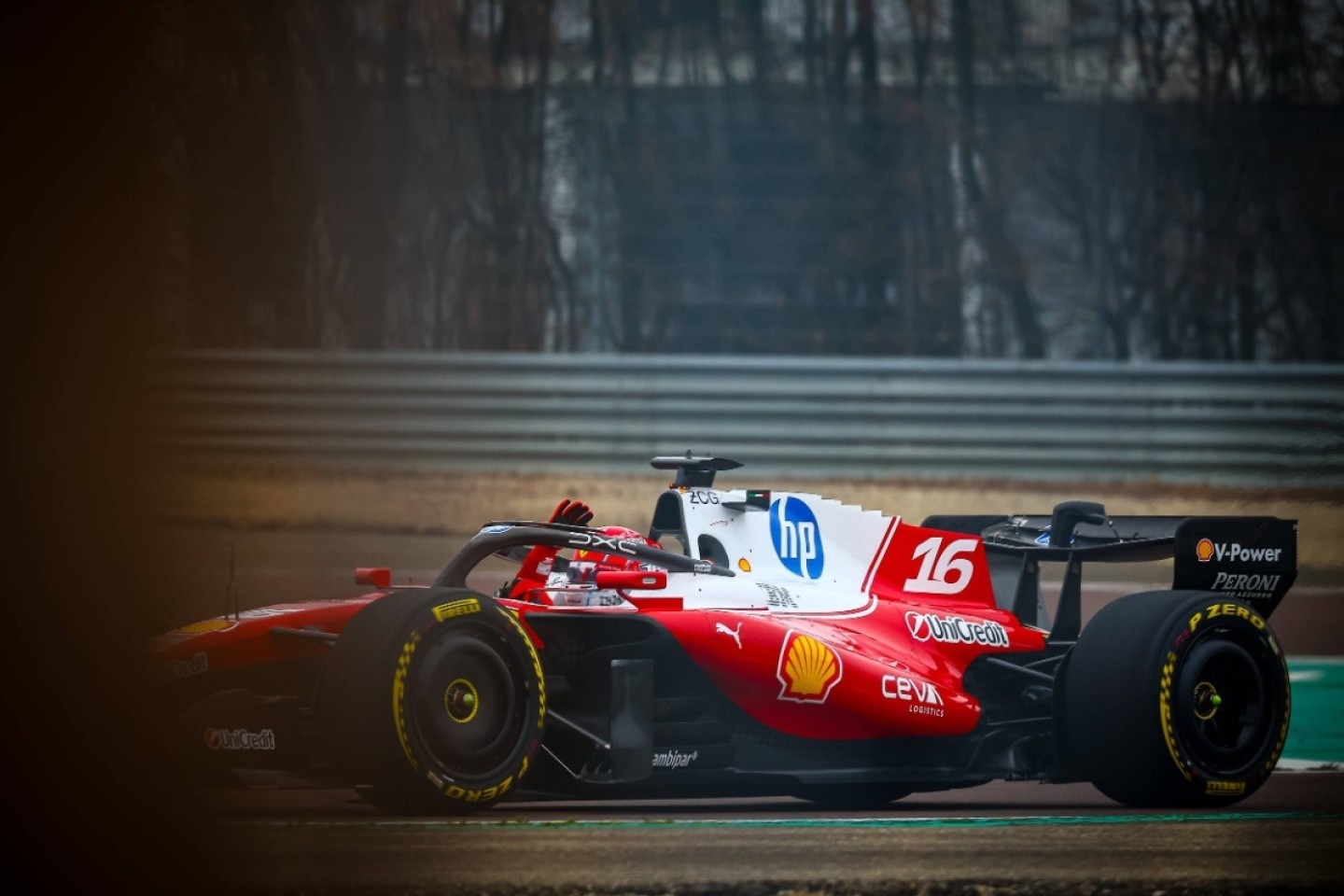  és  - A Ferrari is észrevette a Mercedes furcsa diffúzorát, de egyelőre nem kongatják a vészharangot
