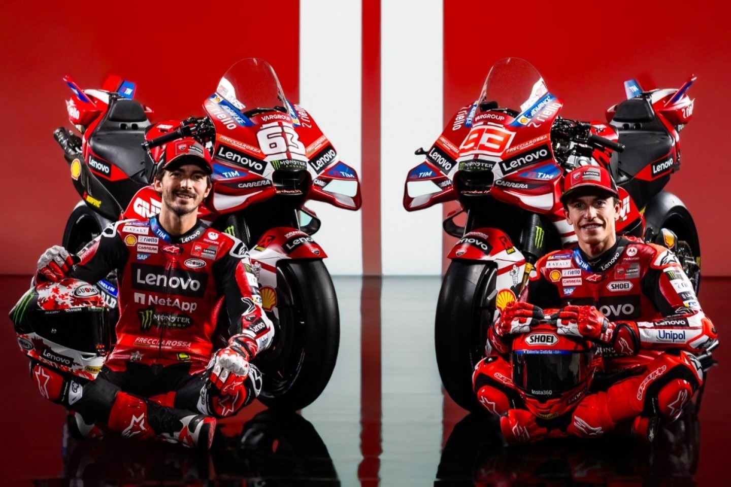  és  - Hivatalos: bemutatkozott Marquez és Bagnaia retró stílusú 2026-os Ducatija