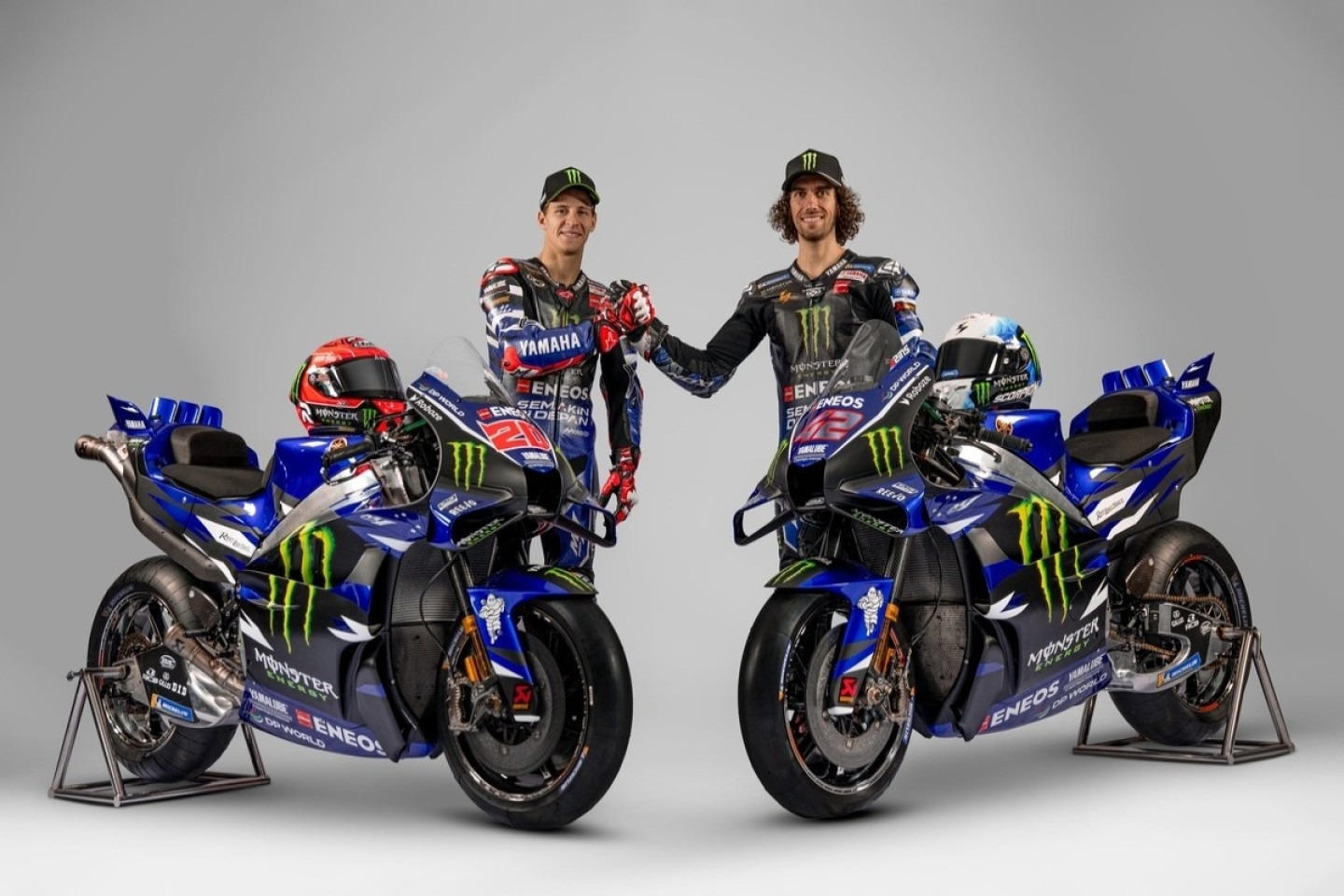 és  - Színre lépett Quartararo és Rins 2026-os motorja is, a V4-es Yamaha