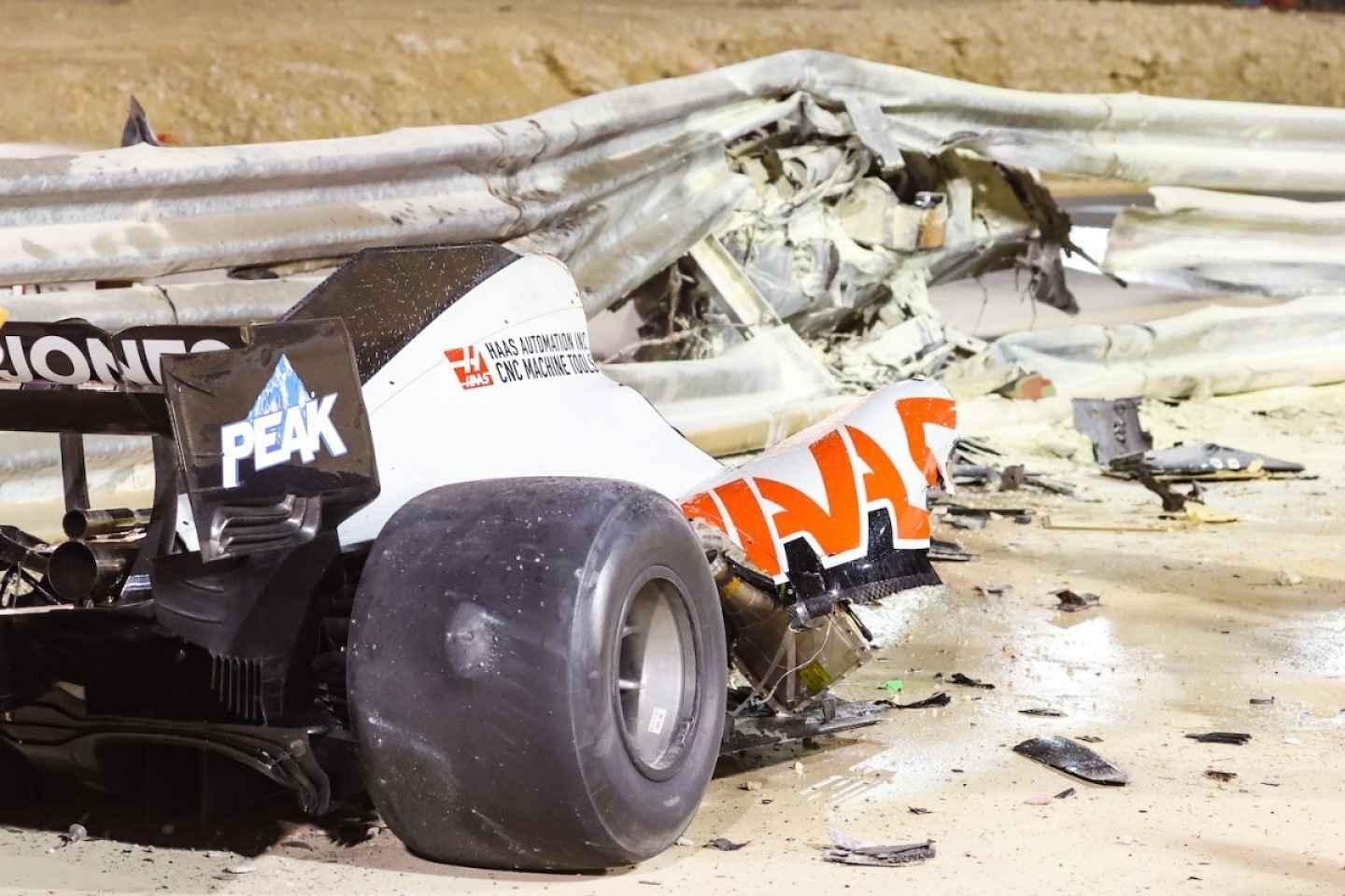 - Megrázó részletek derültek ki Grosjean túléléséről – a cipője is az égő autóban maradt