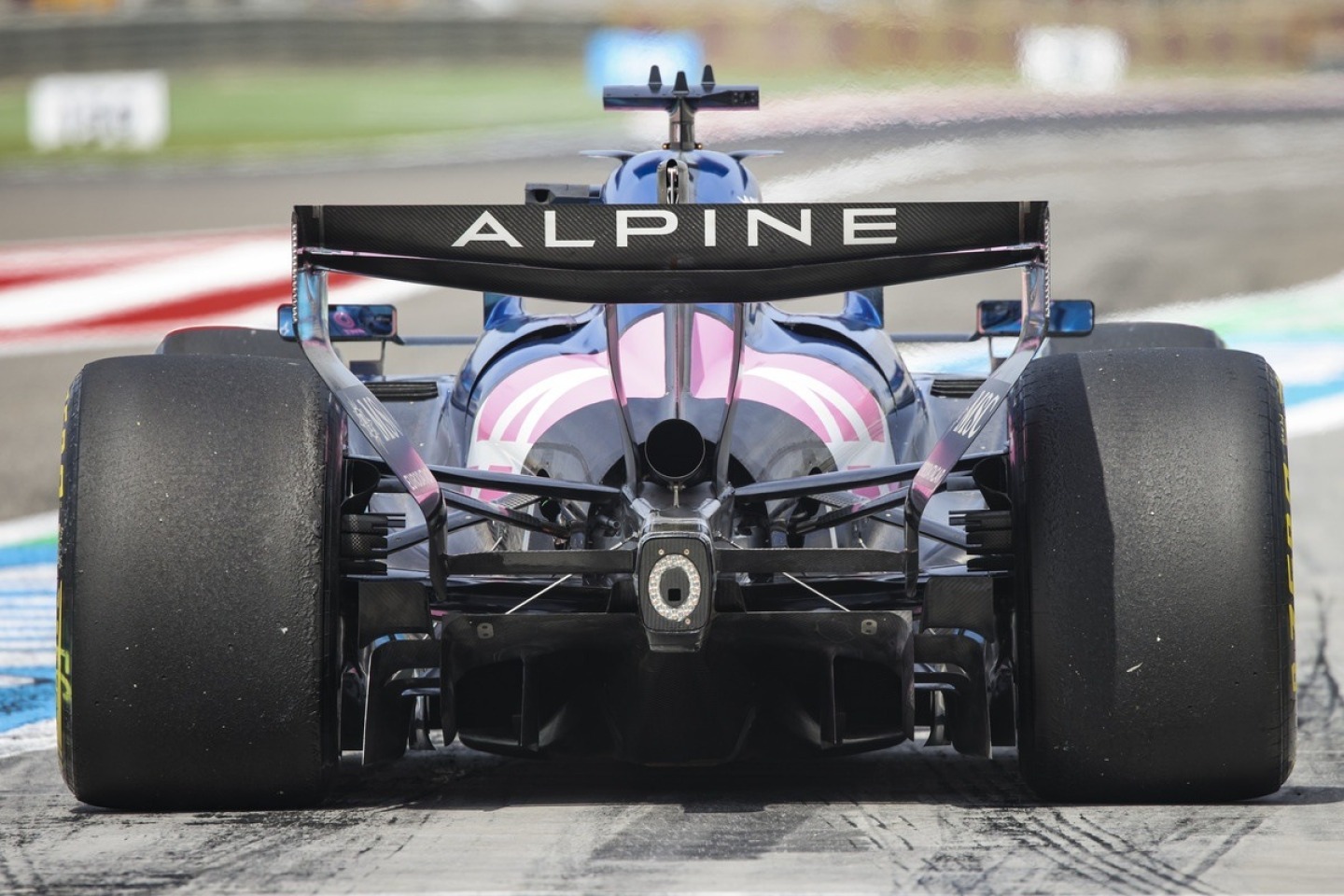 Az Alpine végre látja az előrelépést a „sokkal jobb” 2026-os autóval