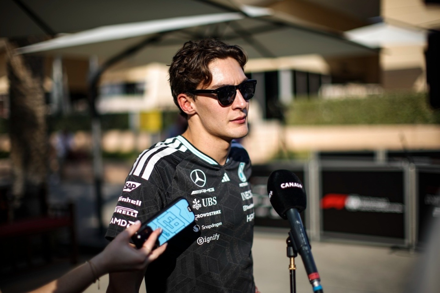  és  - Russell keményen beleállt Verstappenékbe: manipulációval érték el Horner kirúgását?