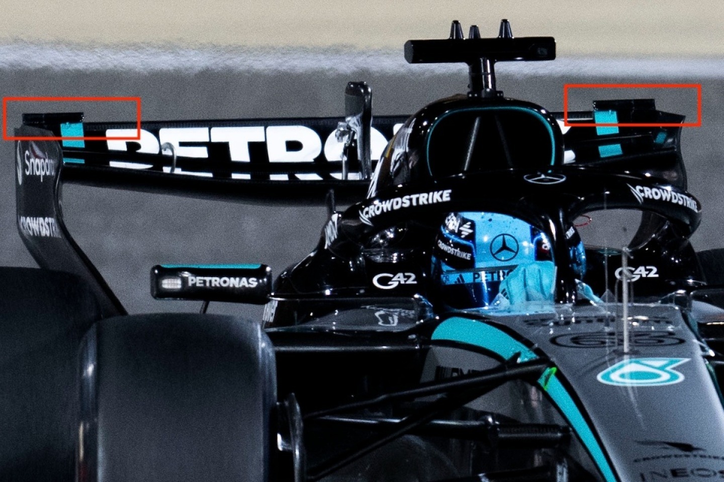  és  - A Mercedes is előállt egy trükkös hátsó szárnnyal, amire az FIA is áldását adta