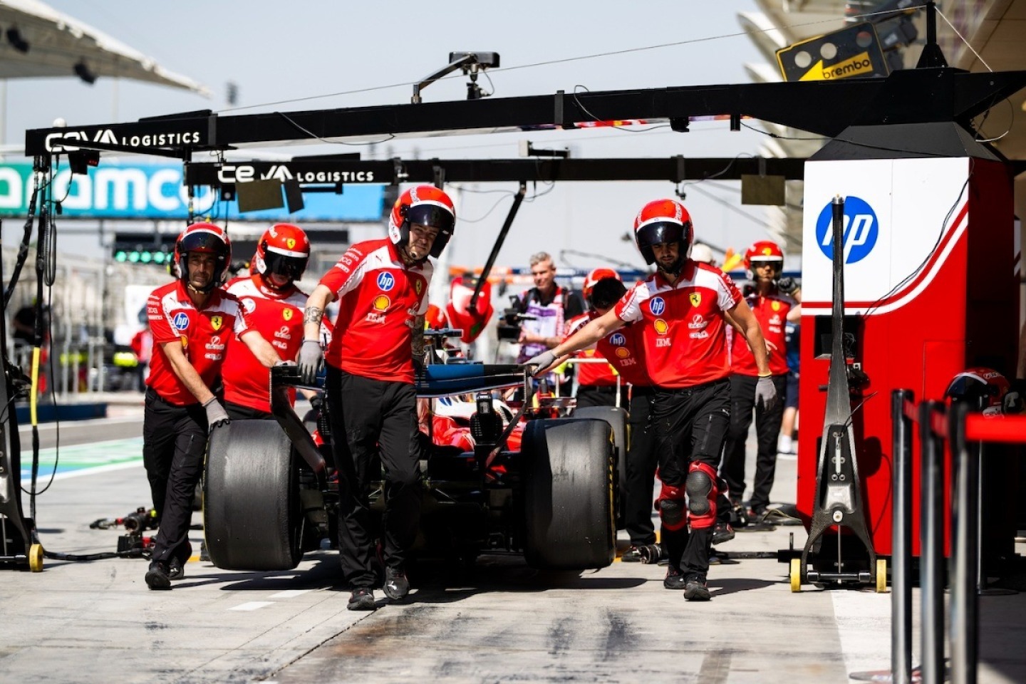  és  - A Ferrari rajtelőnye miatt azonnal lépne az FIA – már Melbourne-re változhatnak a szabályok