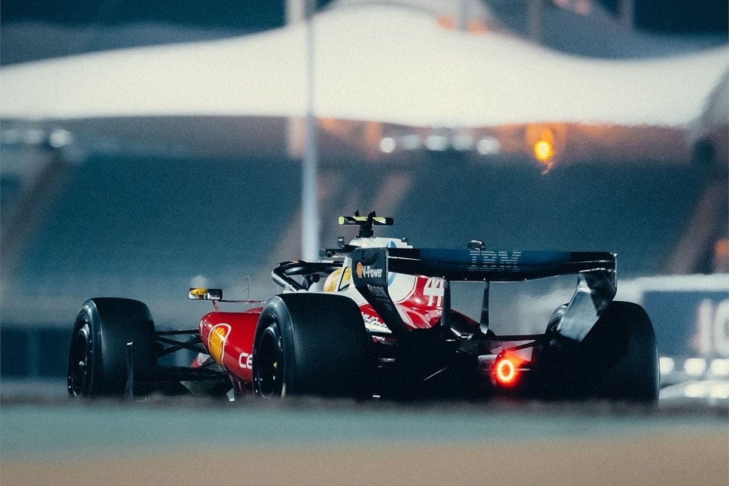 és - Hamiltonék máris lemondhatnak a Ferrari csodafegyveréről az idénynyitón?