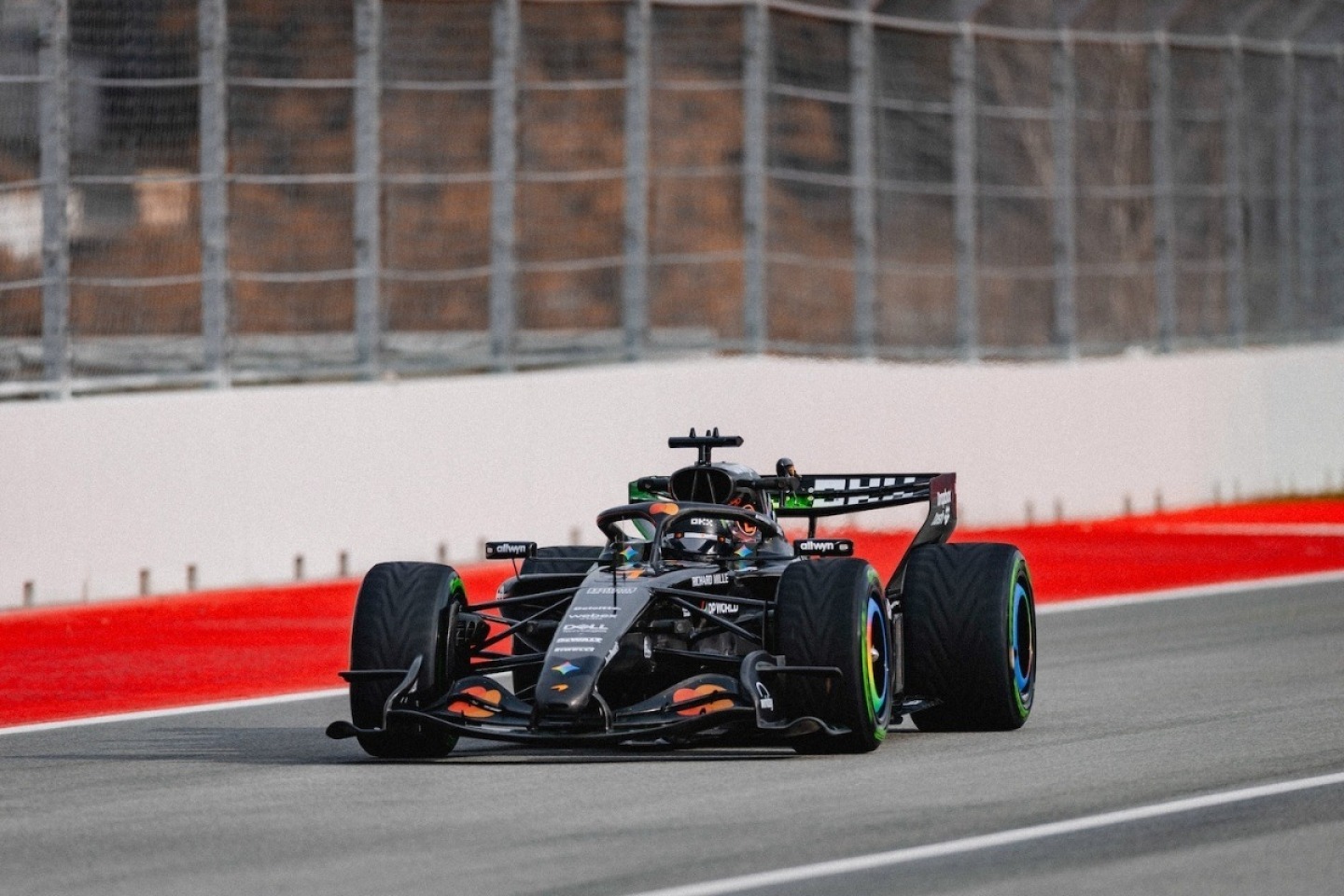  és  - Norris nyilatkozata borús képet festhet a McLaren esélyeiről