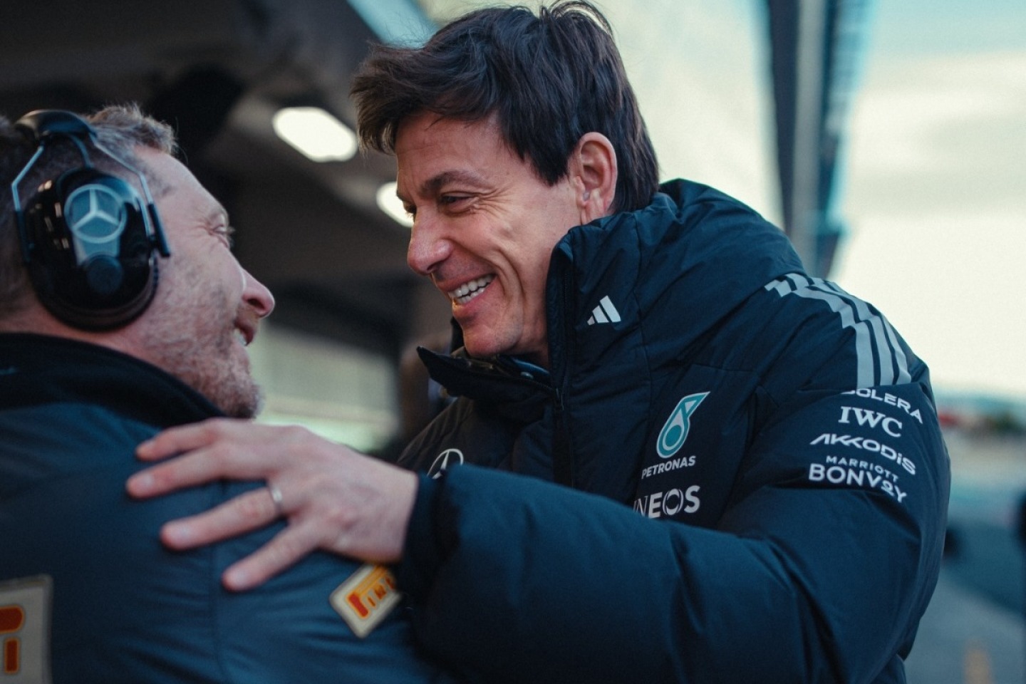  és  - Toto Wolff kiakadt a riválisokra a Mercedes motorja körüli vádak miatt: „Szedjétek össze magatokat!”
