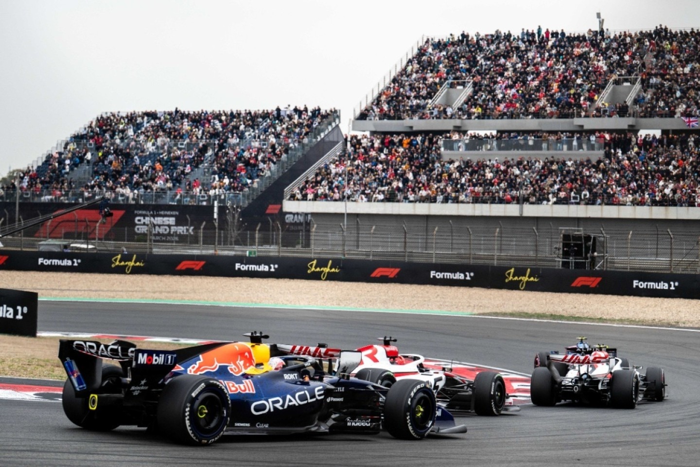  és  - A Williams nyerhet, a Red Bull veszíthet az átalakult versenynaptárral