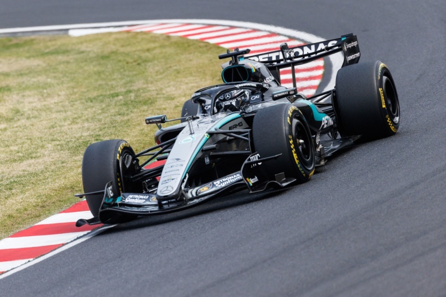  és  - Villeneuve szerint hiába tarol a Mercedes, már látszik a gyenge pont