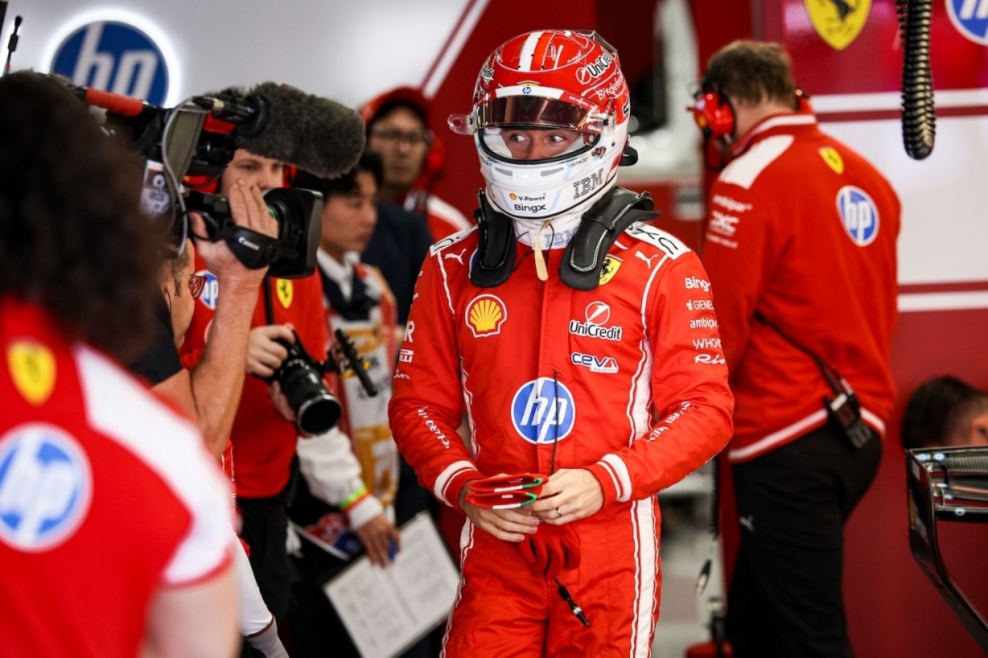  - „Ez egy kib*szott vicc” - Charles Leclerc teljesen kiakadt a szabályokra a szuzukai időmérőn