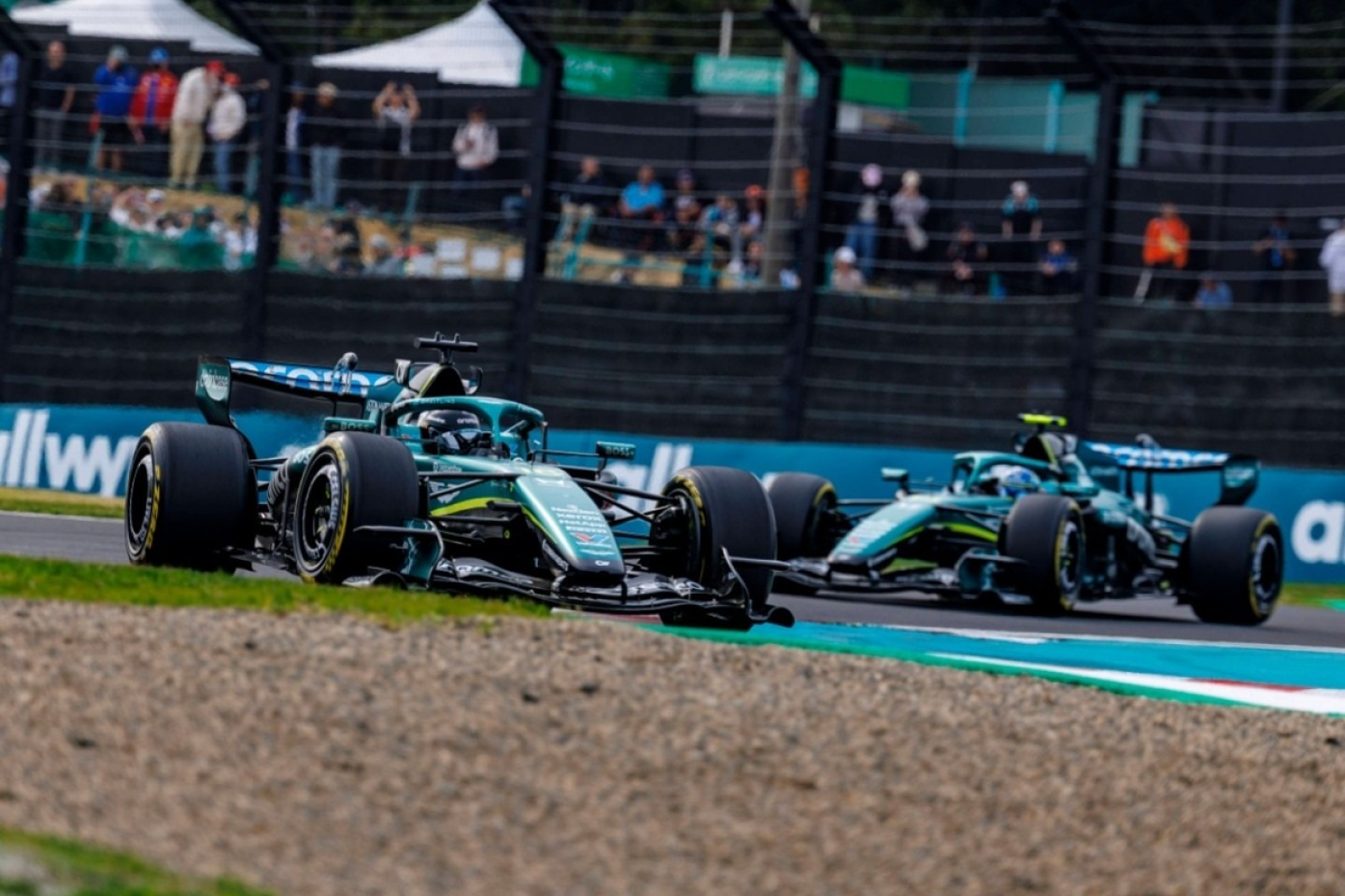  és  - Alonso elárulta, miért mentek vérre menő csatát a csapattársával