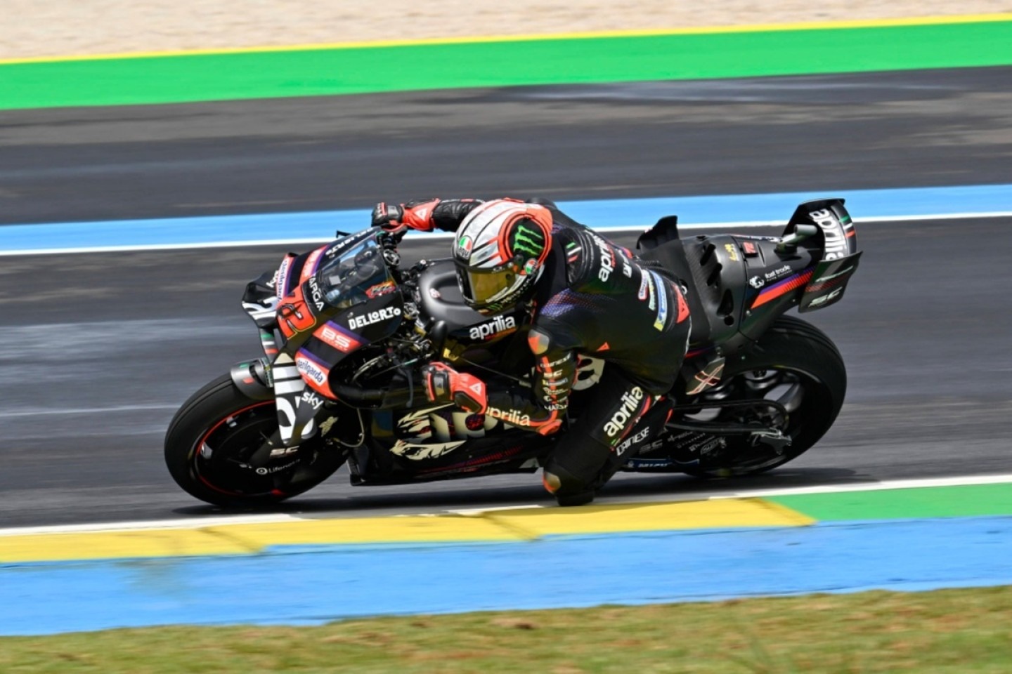Bezzecchi megállíthatatlan volt Brazíliában – lerövidített futamon tarolt az Aprilia